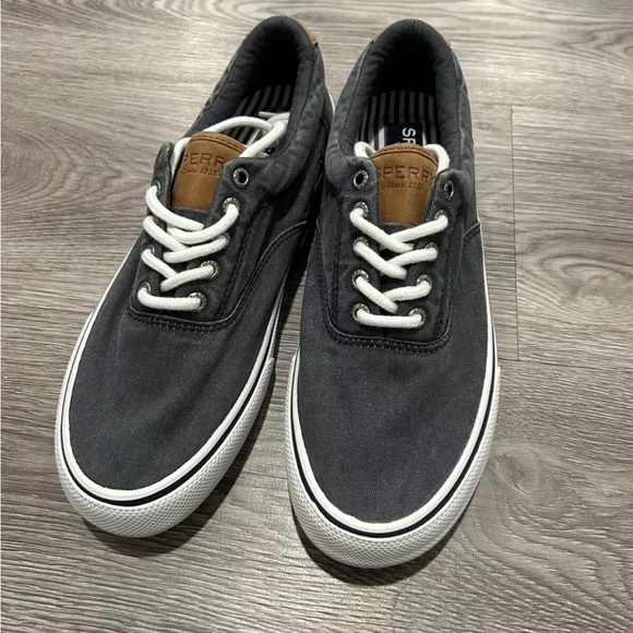 Sperry canvas sneakers - Picture 2 of 3